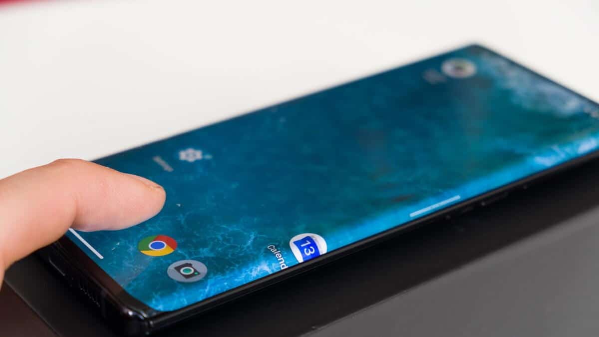 HP Samsung Layar Lengkung